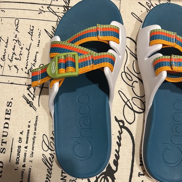 Chaco slides kids size 1. Worn once indoors. - Picture 5 of 7